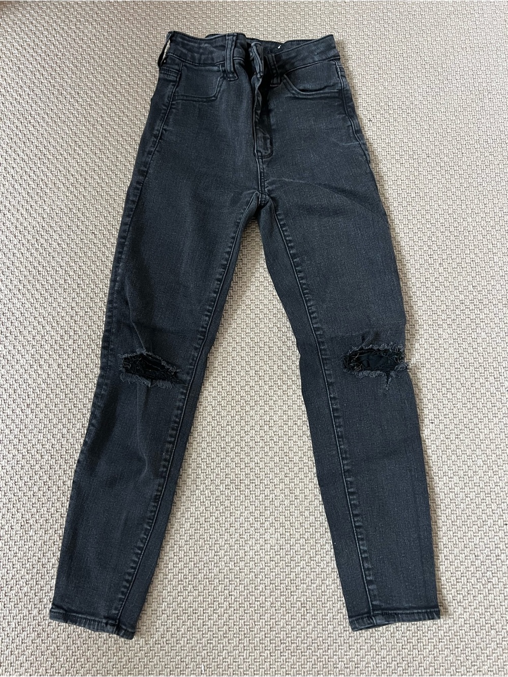American Eagle High-Rise Black Ripped Women's Jeans